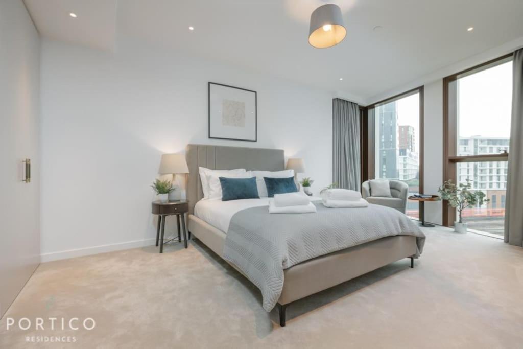 Portico Residences - Beautiful 2 Bed With Pool In Nine Elms * Londra