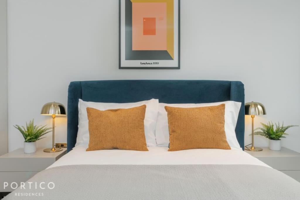 Portico Residences - Beautiful 2 Bed With Pool In Nine Elms Londra