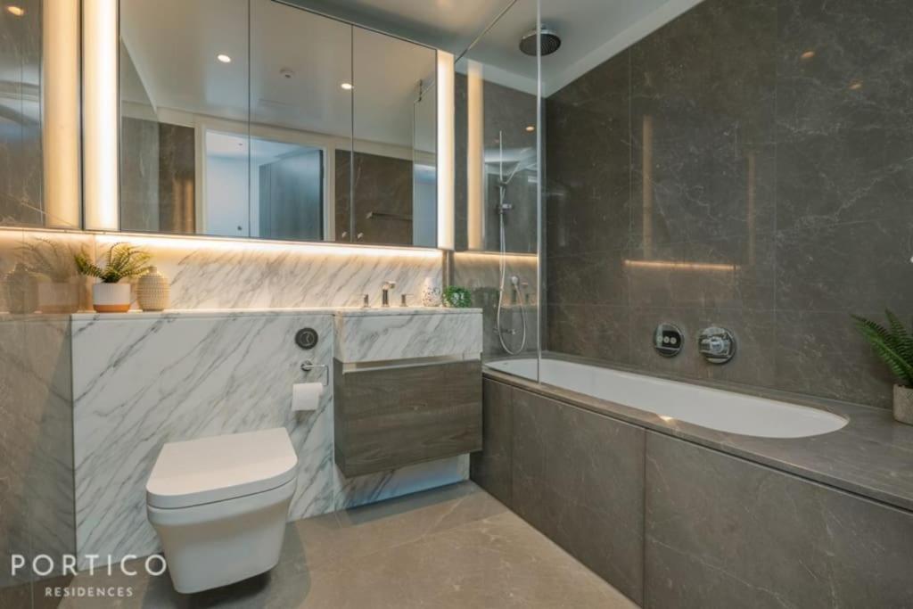 Portico Residences - Beautiful 2 Bed With Pool In Nine Elms Londra