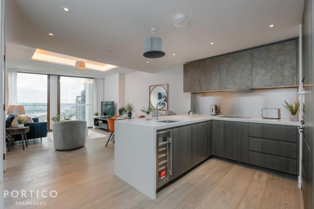 Portico Residences - Beautiful 2 Bed With Pool In Nine Elms Appartamento *