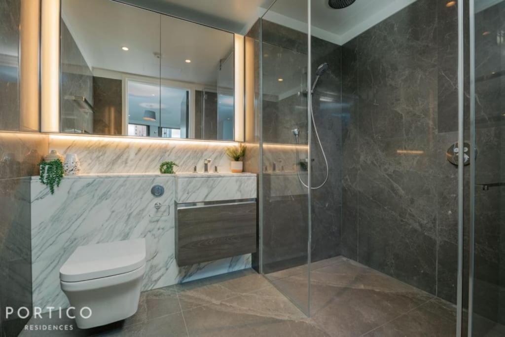 Portico Residences - Beautiful 2 Bed With Pool In Nine Elms Appartamento Londra